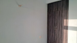 Furnished Amenities in 3 BHK Apartment at Sector 76 – for Sale