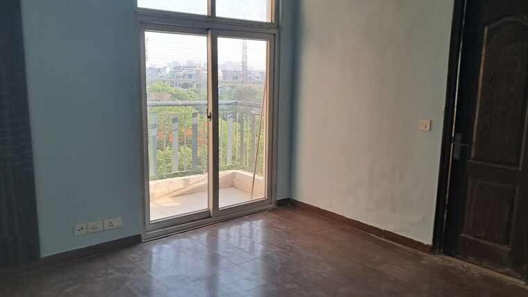 Room, sector 76 3 Bedroom 1315 Sq.Ft. Apartment In Sector 76 Noida 10339426