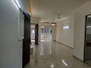 Building Lobby in 3.5 BHK Apartment at Smart World Orchard, Sector 61 – for Sale