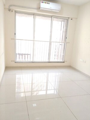 2 BHK Apartment For Rent in Gauri Excellency, Kandivali West