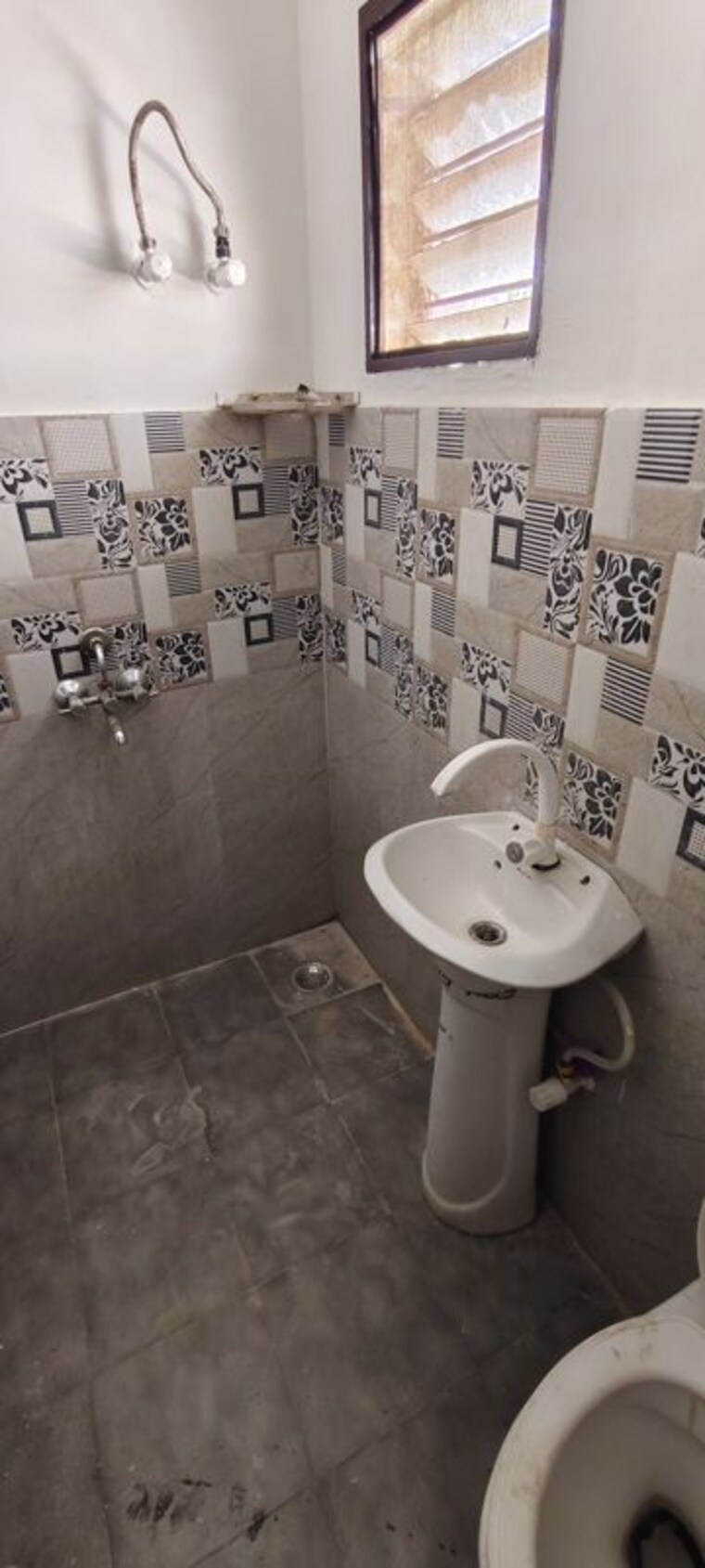 Bathroom, dwarka 1 Bedroom 500 Sq.Ft. Apartment In Dwarka Delhi 10339472