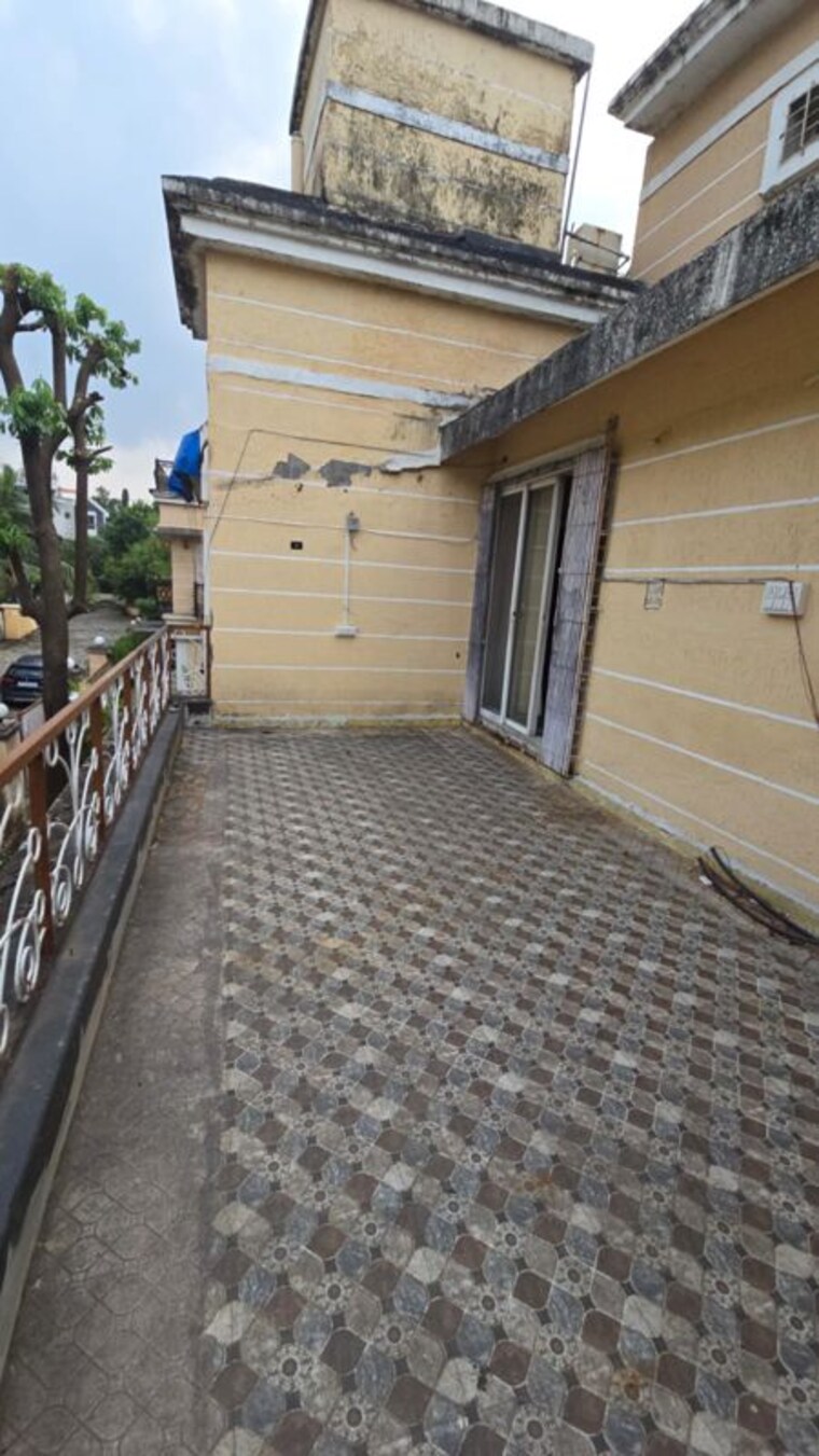 Balcony, cosmos-hawaiian-village 5 Bedroom 2000 Sq.Ft. Villa In Ghodbunder Road Thane 10339487