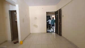 Room in 1 RK Apartment at Dev Niketan, Dahisar East – for Sale