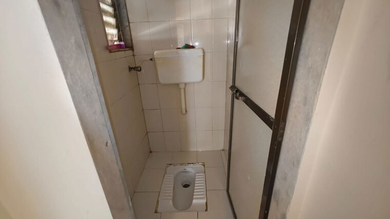 Bathroom, dev-niketan 1 RK 252 Sq.Ft. Apartment In Dahisar East Mumbai 10339505