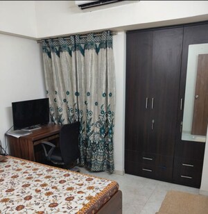 Bedroom in 2 BHK Apartment at Lodha Amara, Kolshet Road – for Rent