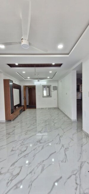 Building Lobby in 3 BHK Builder Floor at Kondapur – for Rent