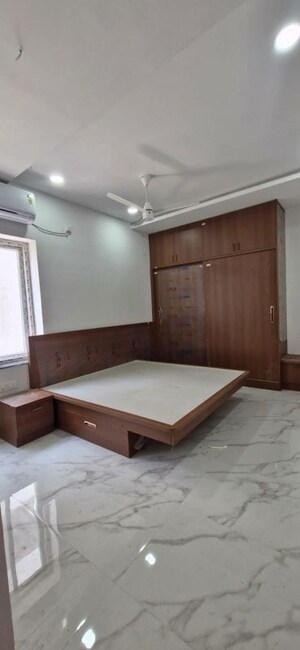 Bedroom in 3 BHK Builder Floor at Kondapur – for Rent