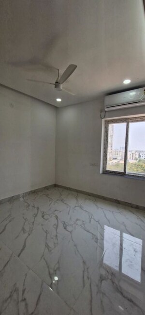 Room in 3 BHK Builder Floor at Kondapur – for Rent