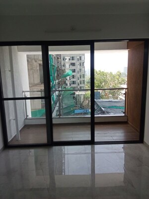 Room in 3.5 BHK Apartment at Gulmohar Queenstown Kharadi, Kharadi – for Rent