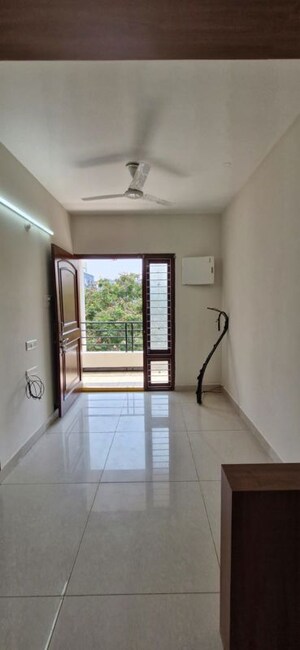 Building Lobby in 3 BHK Builder Floor at Kondapur – for Rent