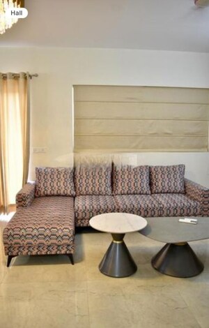 Bedroom in 4 BHK Apartment at Shalimar Belvedere Court, Gomti Nagar – for Rent