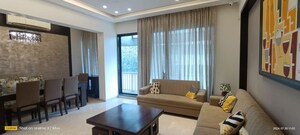2 BHK Apartment For Rent in Rasik Niwas, Marine Drive