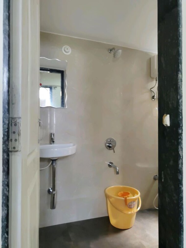 Bathroom, vasai 1 Bedroom 720 Sq.Ft. Apartment In Vasai Palghar 10340235