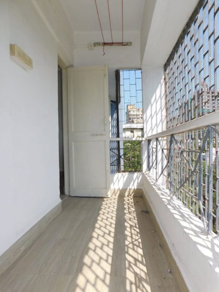Balcony, om-tower-kandivali 3 Bedroom 1200 Sq.Ft. Apartment In Kandivali West Mumbai 10340319