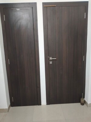 Bedroom in 4 BHK Apartment at Oshiwara – for Rent