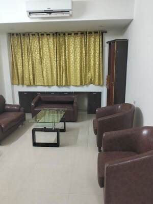 Living Room in 4 BHK Apartment at Oshiwara – for Rent