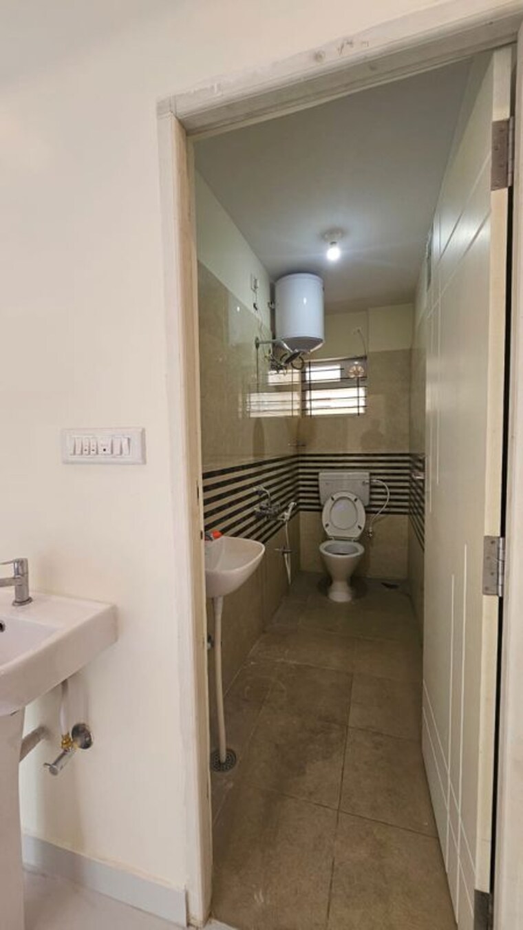 Bathroom, koramangala 2 Bedroom 1100 Sq.Ft. Builder Floor In Koramangala Bangalore 10340360