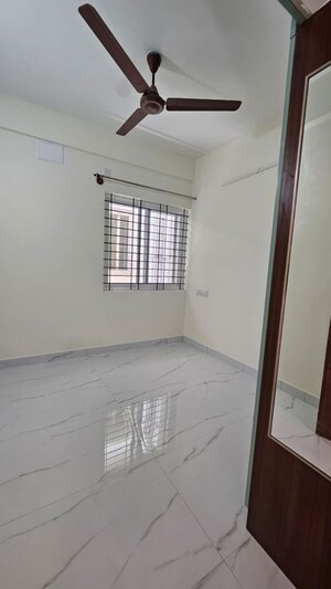 Room in 2 BHK Builder Floor at Koramangala – for Rent