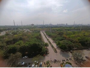 Plot Area in 4 BHK Apartment at Mahaluxmi Migsun Ultimo, Omicron Iii Greater Noida – for Rent