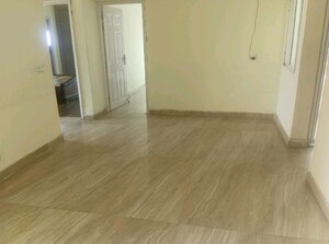 Room in 4 BHK Apartment at Mahaluxmi Migsun Ultimo, Omicron Iii Greater Noida – for Rent