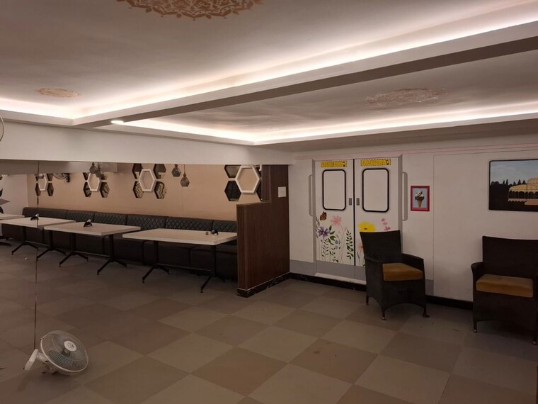  Parking, koramangala Commercial Shop 7500 Sq.Ft. In Koramangala Bangalore 10340405