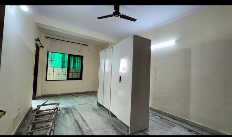 Bedroom, mayfield garden 3 Bedroom 300 Sq.Yd. Builder Floor In Mayfield Garden Gurgaon 10340472
