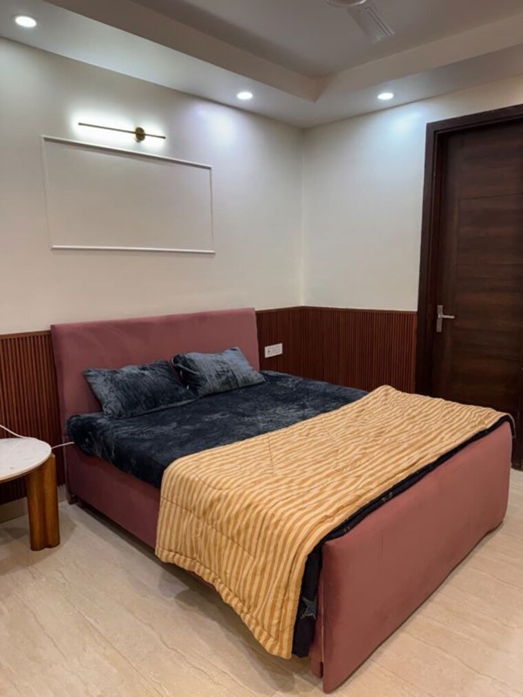 Bedroom, sector 115 3 Bedroom 1450 Sq.Ft. Builder Floor In Sector 115 Noida 10340553