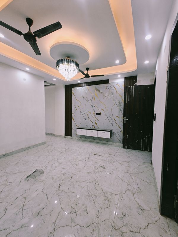 3 BHK + Extra Room Builder Floor For Rent in Sector 73