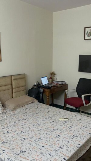 Living Room in 1 BHK Independent House at Sector 46 – for Rent