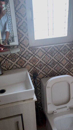 Bathroom in 1 BHK Independent House at Sector 46 – for Rent