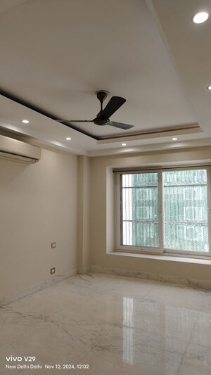 Room in 4 BHK Builder Floor at Saket – for Sale