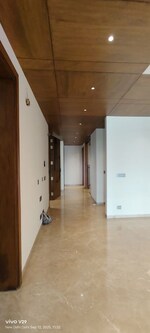 4 BHK + Servant Room 2000 Sq.Ft. Builder Floor in Saket