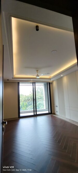 Room in 4 BHK Builder Floor at Saket – for Rent