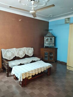 1 BHK + Study Room Builder Floor For Rent in Saket