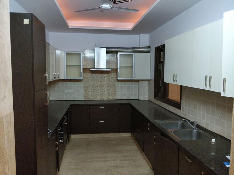 Kitchen, sector 117 3 Bedroom 1010 Sq.Ft. Builder Floor In Sector 117 Noida 10340808