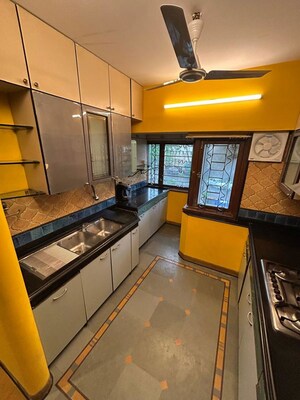 Kitchen in 4 BHK Apartment at Seven Bunglow – for Rent