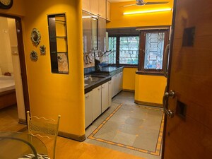 Living Room in 4 BHK Apartment at Seven Bunglow – for Rent