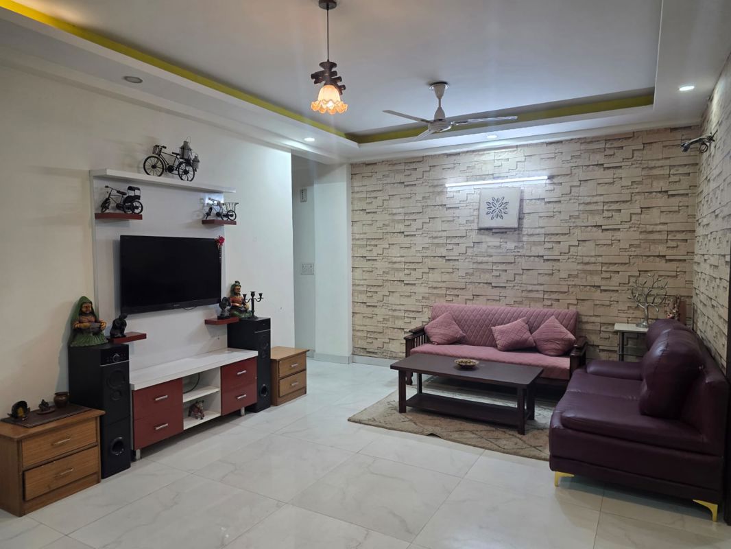 2 BHK + Servant Room,Extra Room,Store Room Apartment For Rent in Chattarpur