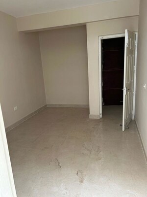 Room in 2 BHK Apartment at Bptp Park Floors ii, Sector 76 – for Sale
