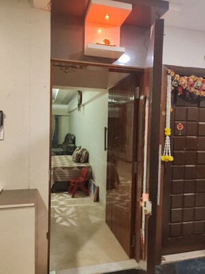 Room in 2 BHK Apartment at Rizvi Oak, Malad East – for Rent