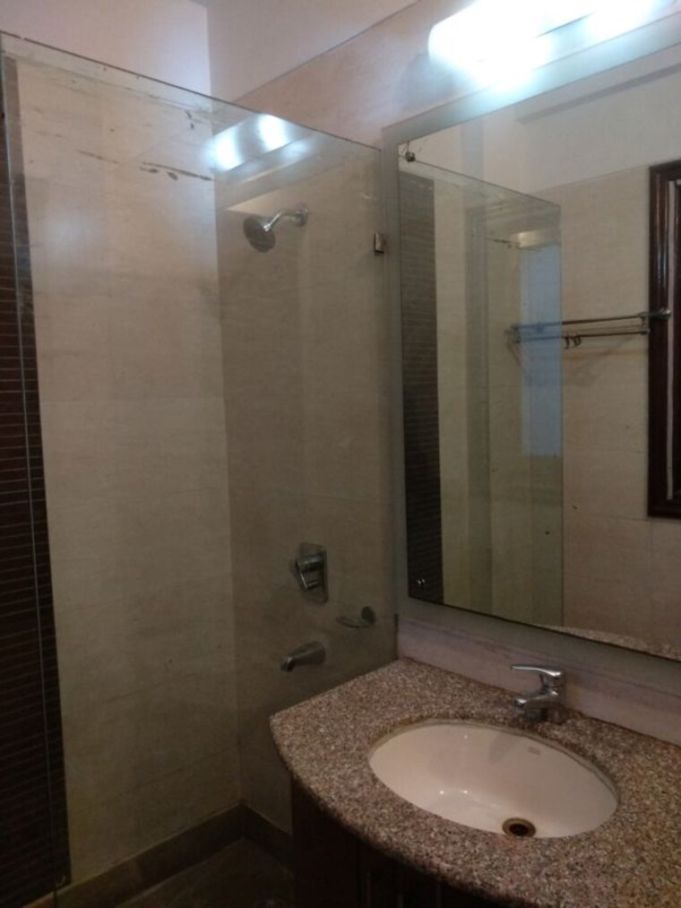 Bathroom, greater kailash i 3 Bedroom 2250 Sq.Ft. Builder Floor In Greater Kailash I Delhi 10340780