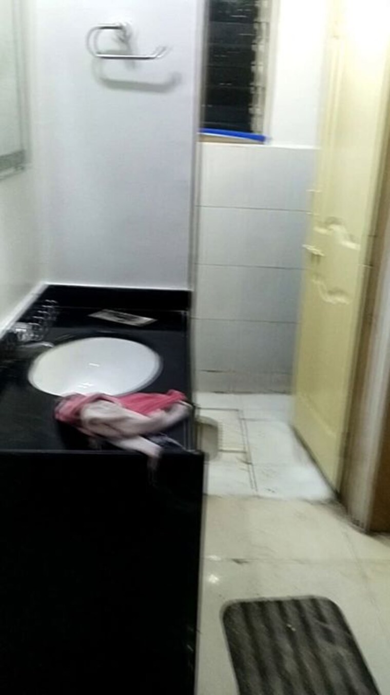 Bathroom, behede-shivthirthnagar-apartment 2 Bedroom 989 Sq.Ft. Apartment In Kalewadi Pune 10341077