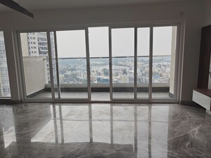 Room in 3.5 BHK Apartment at Prestige Fairfield, Rmv 2nd Stage – for Rent