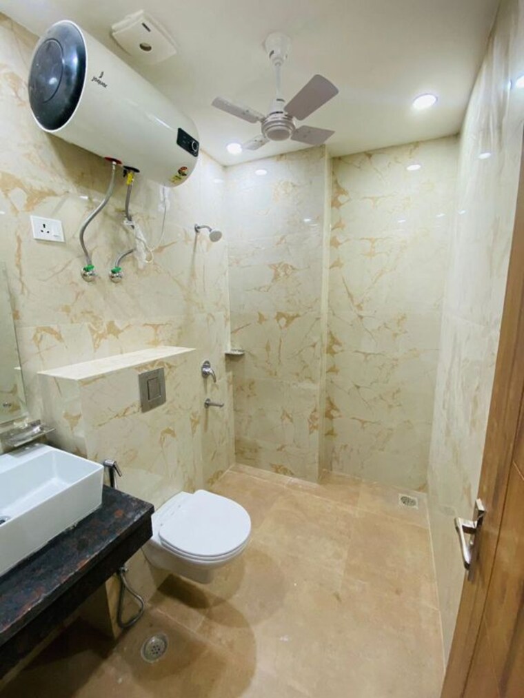 Bathroom, tigra 2 Bedroom 1100 Sq.Ft. Builder Floor In Tigra Gurgaon 10341385