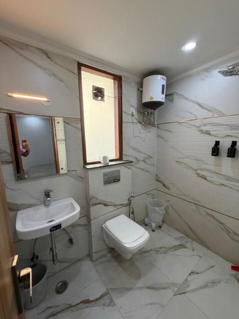 Team Area, vijay vihar 1 Bedroom 700 Sq.Ft. Builder Floor In Vijay Vihar Gurgaon 10341432