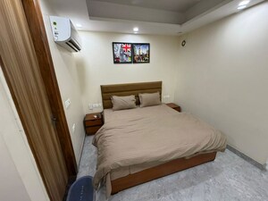 Bedroom in 1 BHK Builder Floor at Sector 40 – for Rent