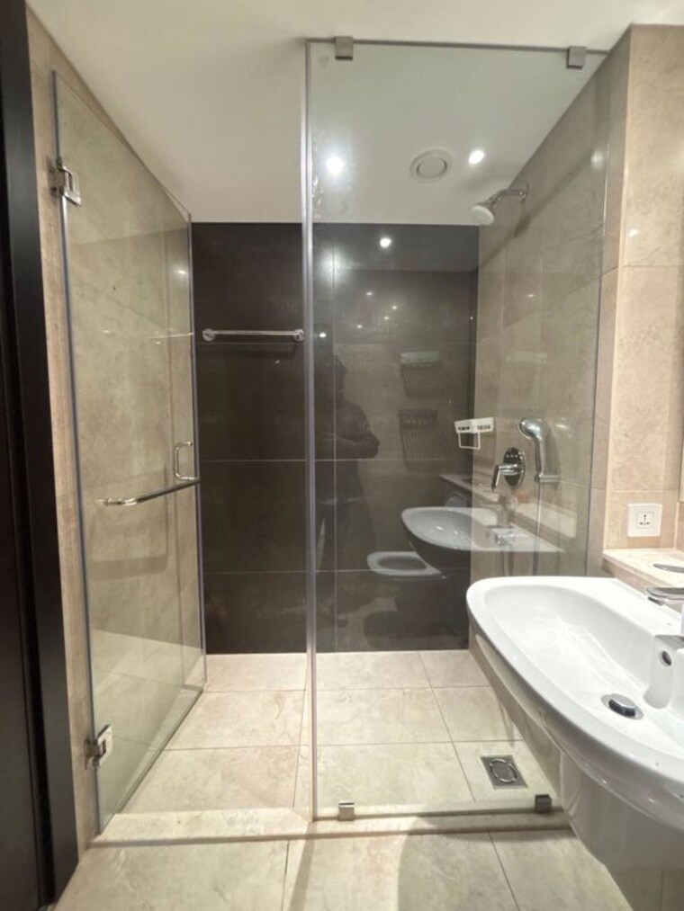 Bathroom, panchshil-towers 4 Bedroom 2589 Sq.Ft. Apartment In Kharadi Pune 10341453