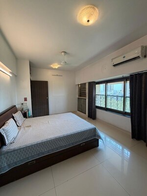 Bedroom in 3 BHK Apartment at Beachwood Tower, Andheri West – for Rent