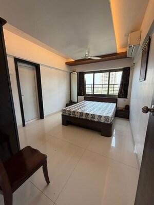 Bedroom in 3 BHK Apartment at Beachwood Tower, Andheri West – for Rent