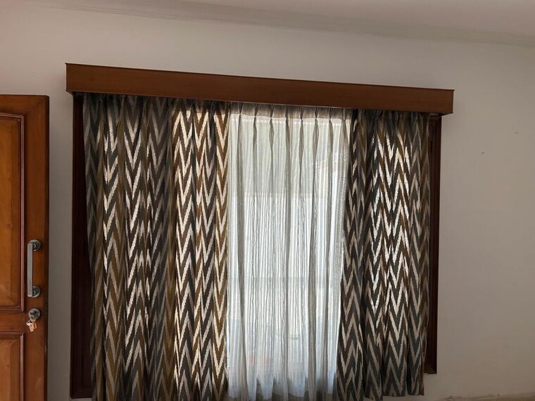 Bedroom, central-market 6 Bedroom 360 Sq.Mt. Villa In Sector 50 Noida 10341517